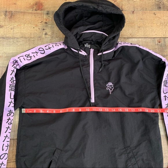 zumiez windbreaker, made by Samii Ryan 💜🖤 - Picture 7 of 8